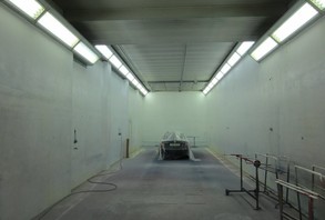 Lakovací box dlouhý 23 metrů